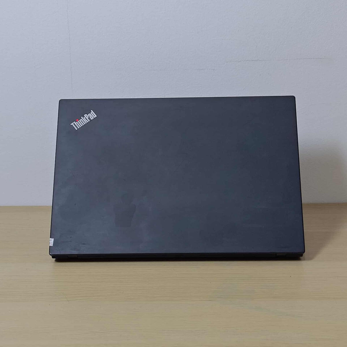 Lenovo Thinkpad T14G2 Belakang Tengah Lenovo Thinkpad T14G2 Belakang Tengah Butik Laptop